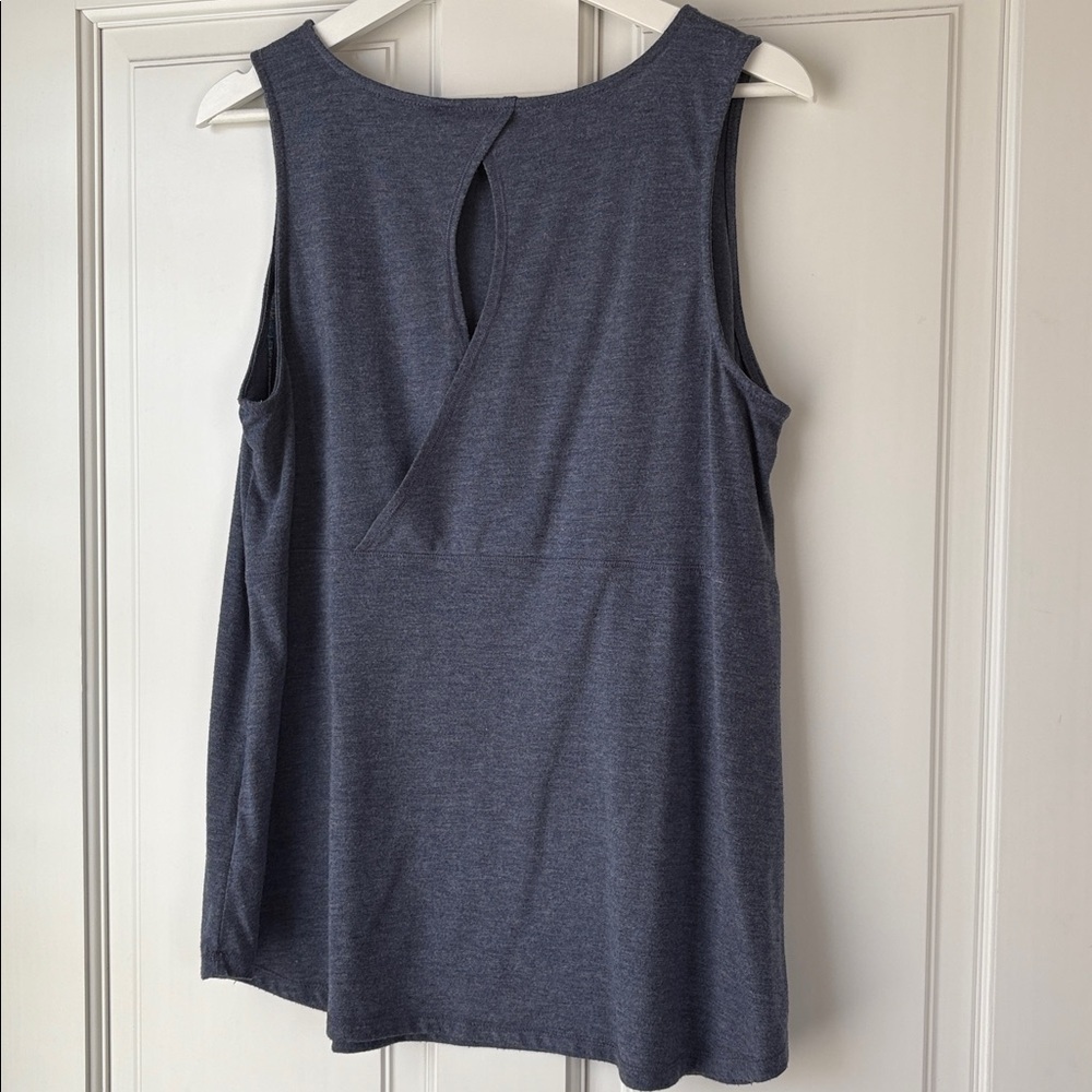 St. John's Bay Heathered Navy Tank Top Large - Picture 4 of 4